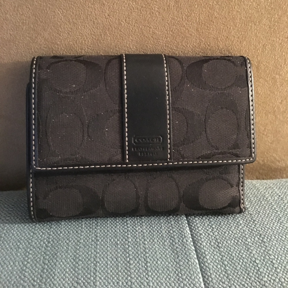 Classic Coach wallet- black